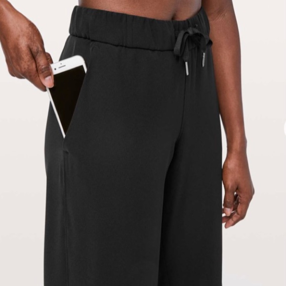 Lululemon On The Fly Wide Leg Woven Pants Size 12